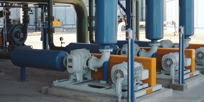 The Relationship Between Positive Displacement Blowers and Pneumatic Conveying